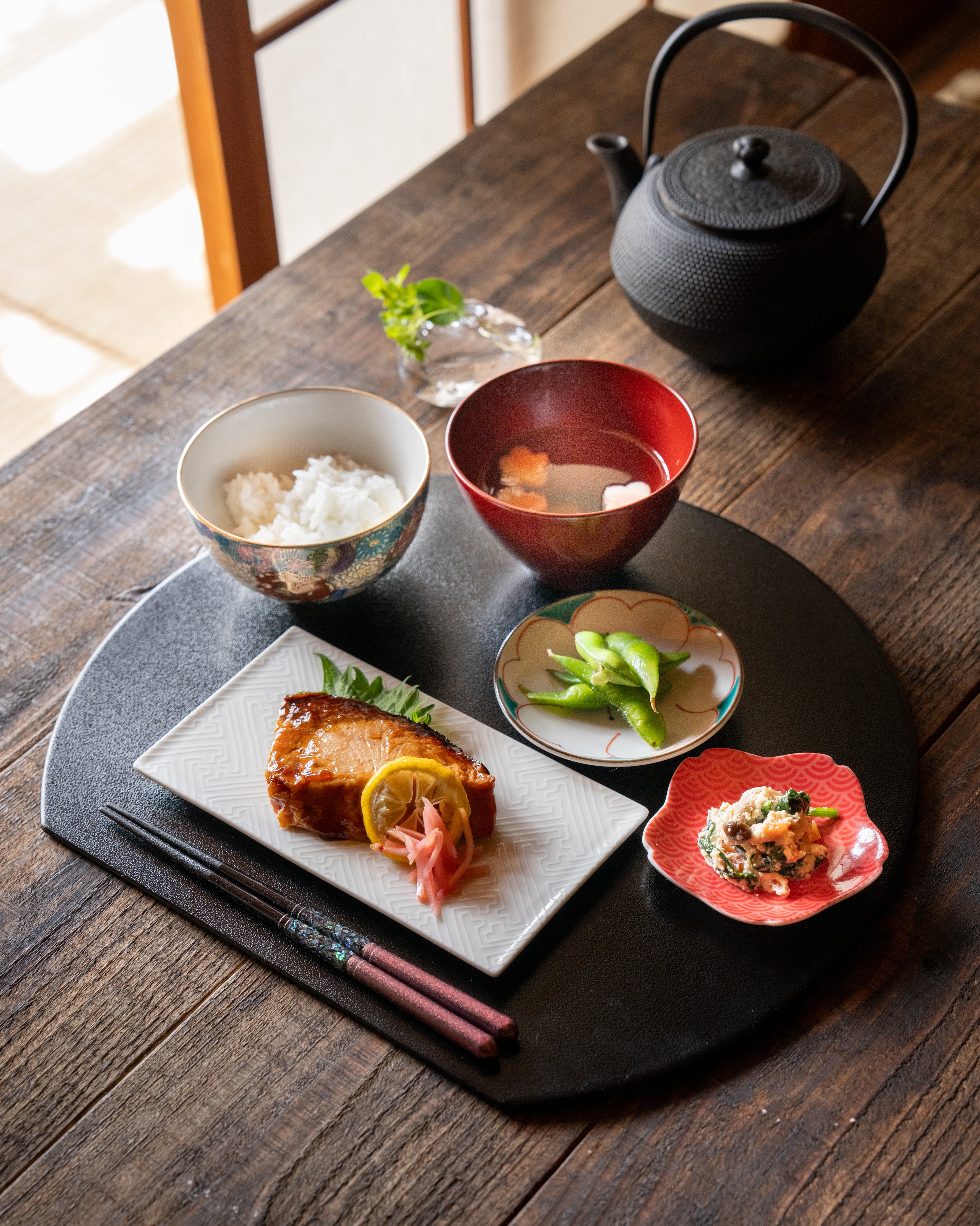 What is Ichiju-sansai? – MIWA's Tableware