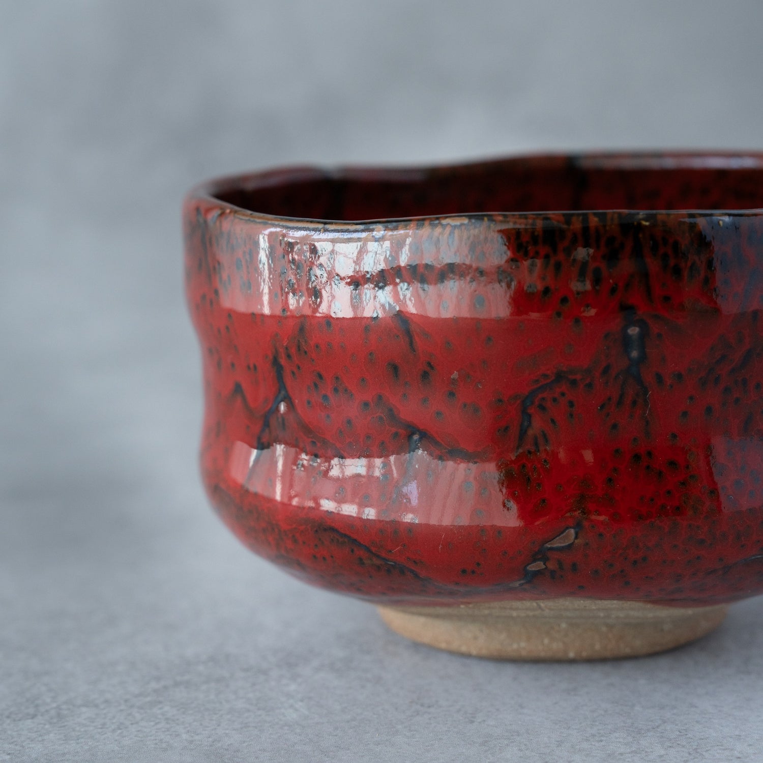 Beninagashi Matcha Bowl – Red Tenmoku Glaze – Handcrafted Mino Ware Gift Box | MIWA Tableware