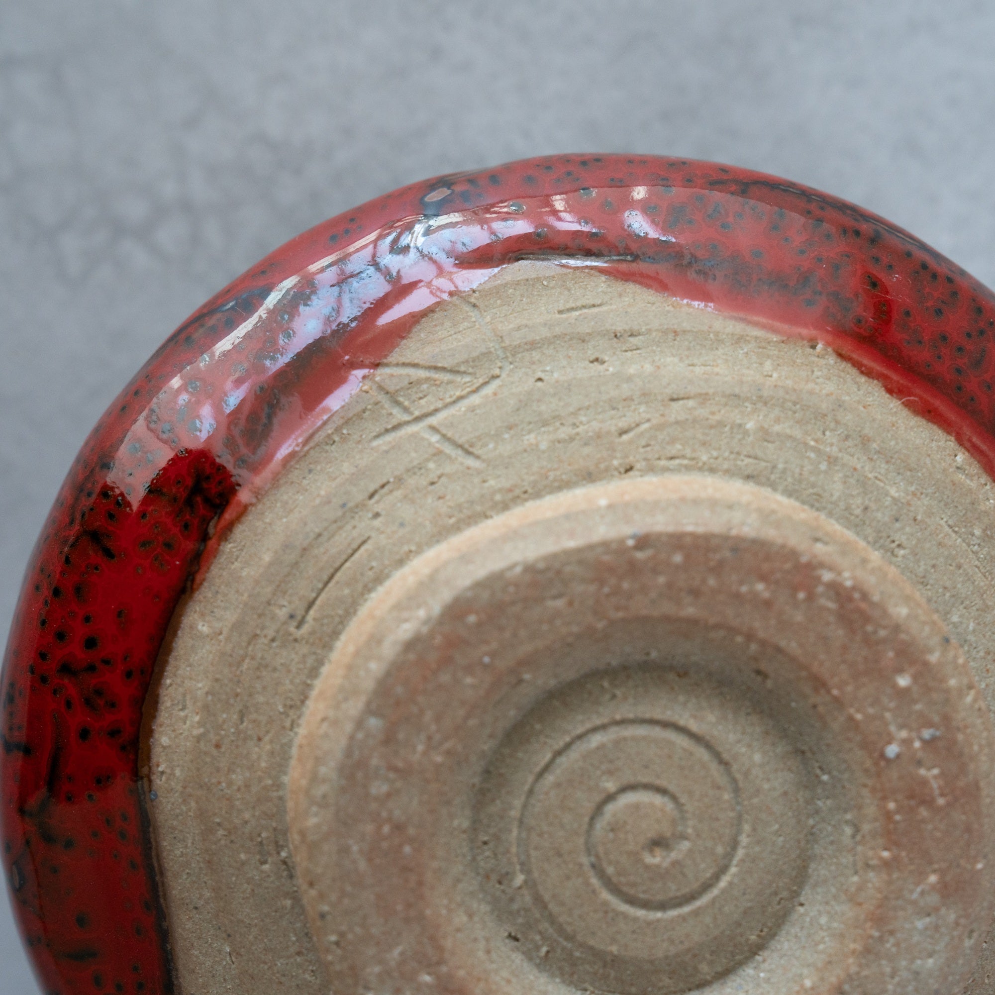 Beninagashi Matcha Bowl – Red Tenmoku Glaze – Handcrafted Mino Ware Gift Box | MIWA Tableware