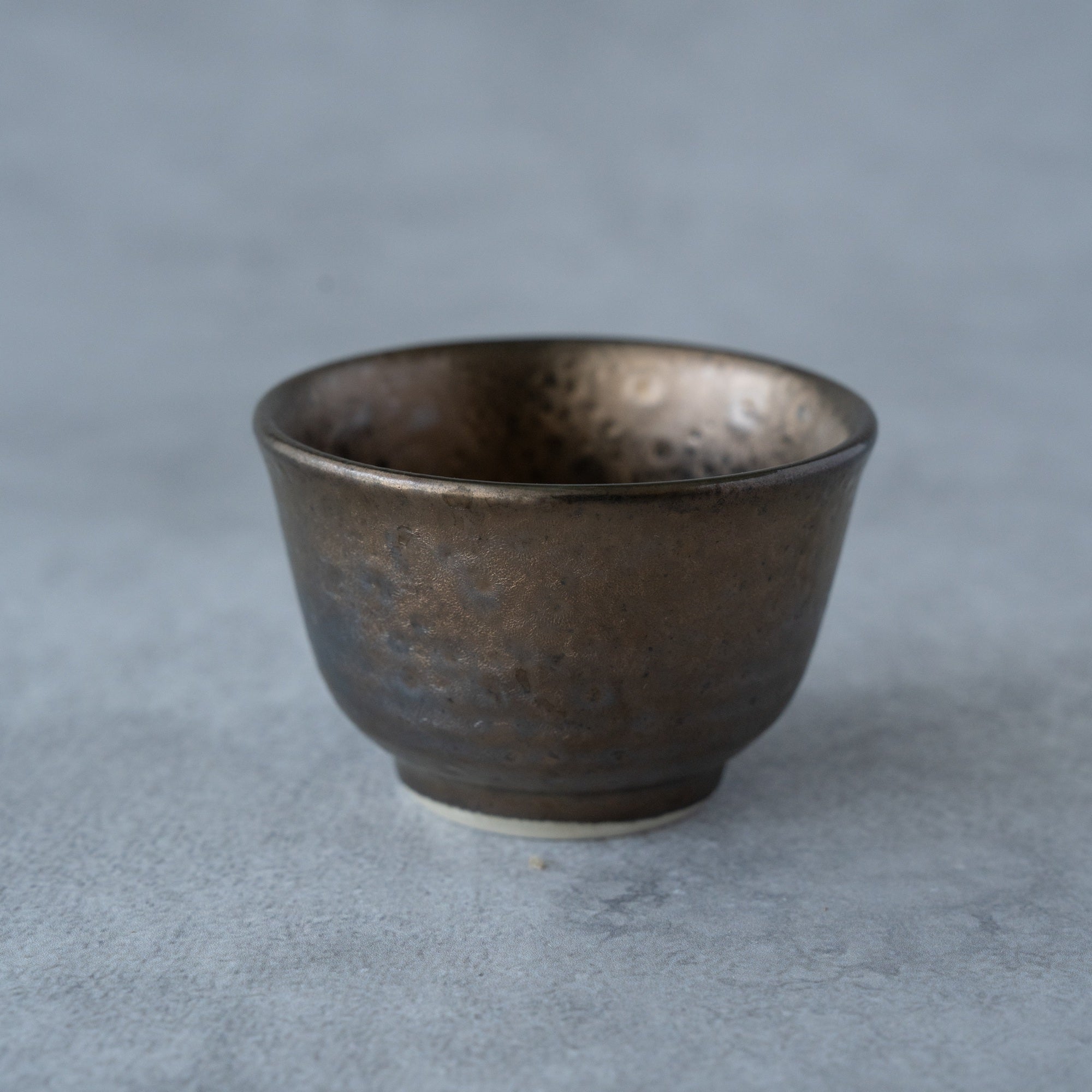 Ibushi Gold Sake Set – Tokkuri & Guinomi Handcrafted in Gifu, Japan | MIWA Tableware
