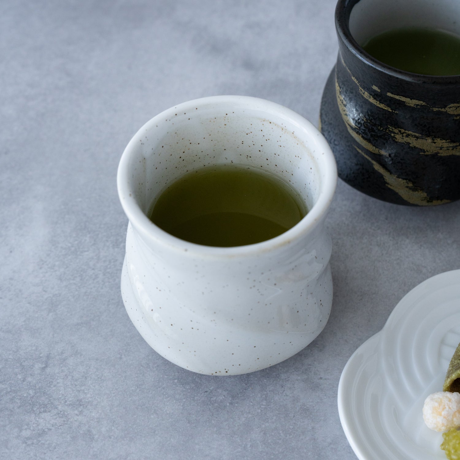 Kumo Yunomi Pair – Black & White Mino Ware | MIWA Tableware