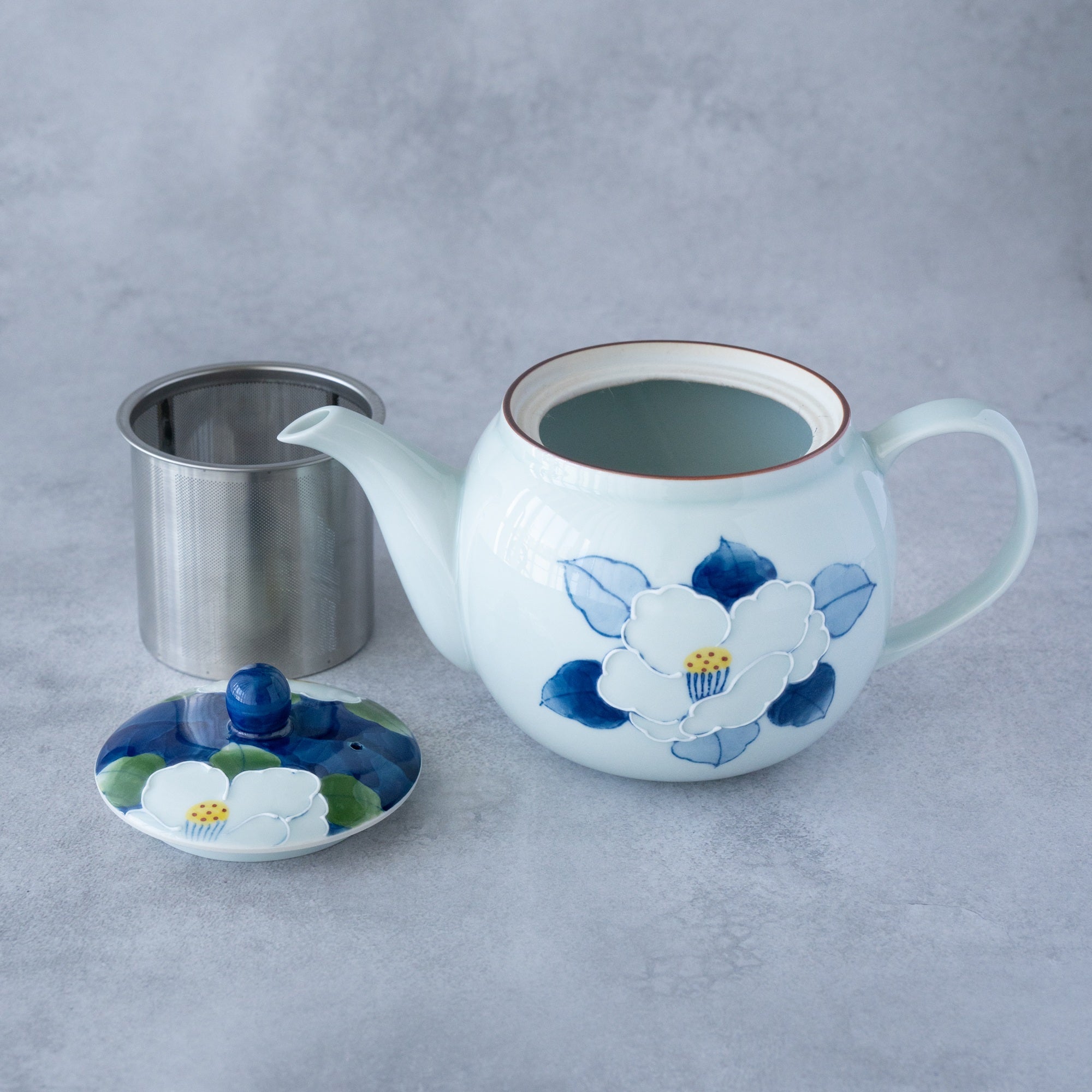 Ichin Sazanka Teapot (Hasami Ware) – Handcrafted Japanese Porcelain | MIWA Tableware