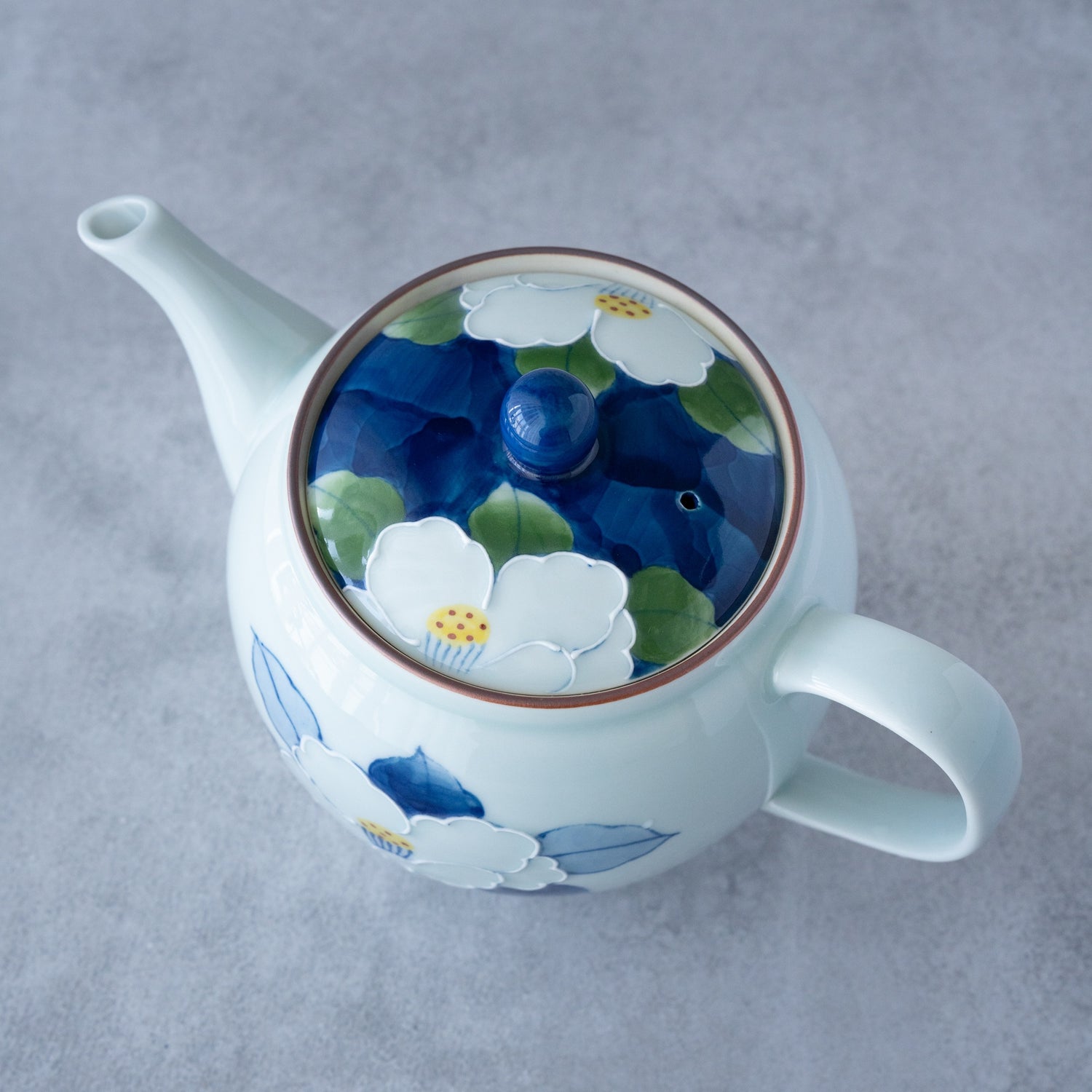 Ichin Sazanka Teapot (Hasami Ware) – Handcrafted Japanese Porcelain | MIWA Tableware
