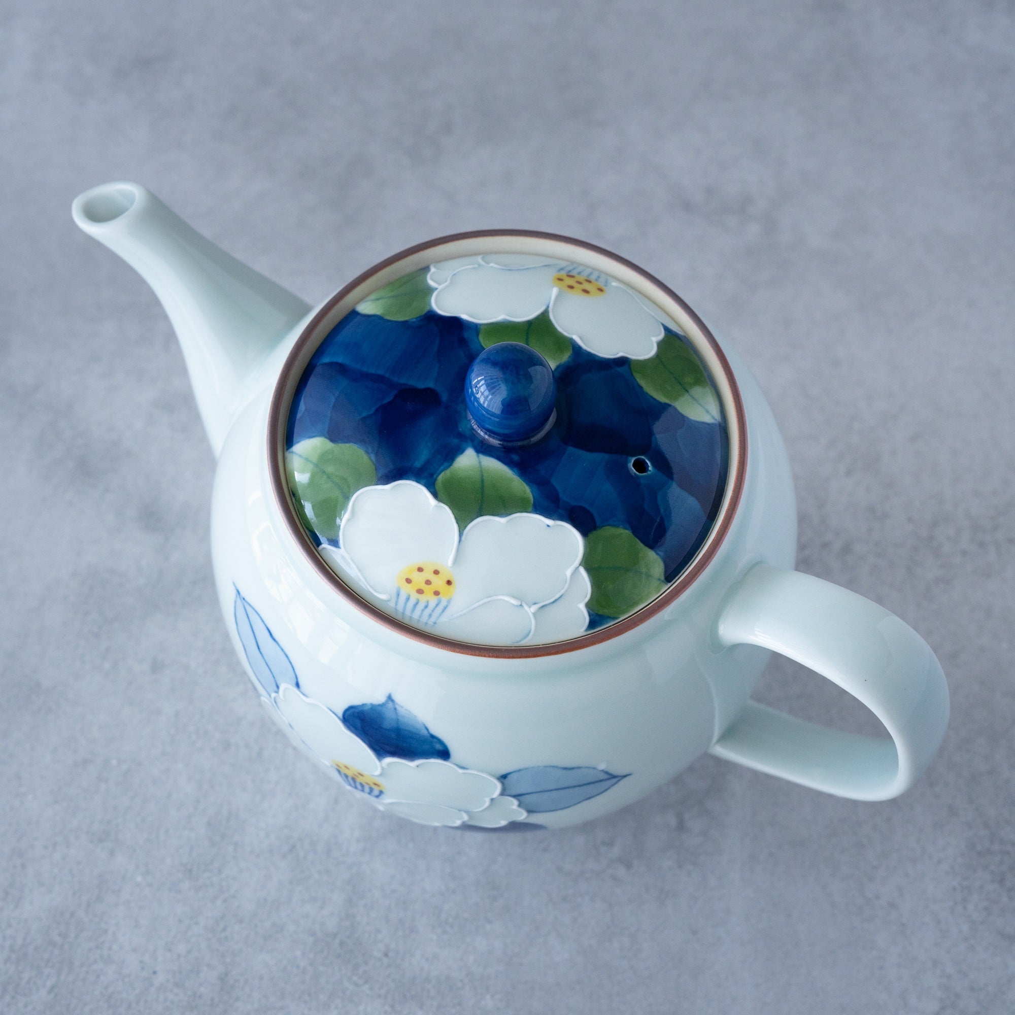 Ichin Sazanka Teapot (Hasami Ware) – Handcrafted Japanese Porcelain | MIWA Tableware