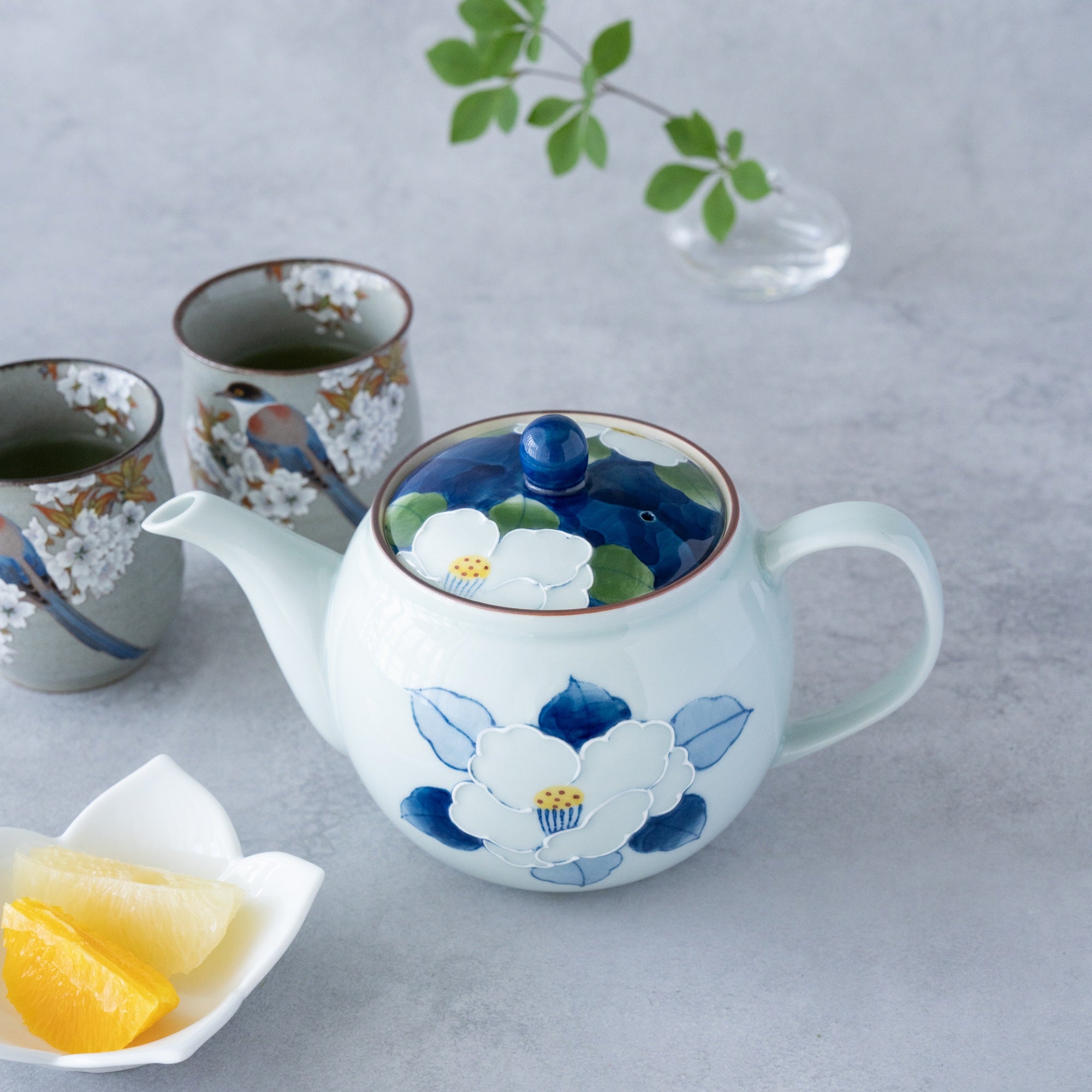 Ichin Sazanka Teapot (Hasami Ware) – Handcrafted Japanese Porcelain | MIWA Tableware