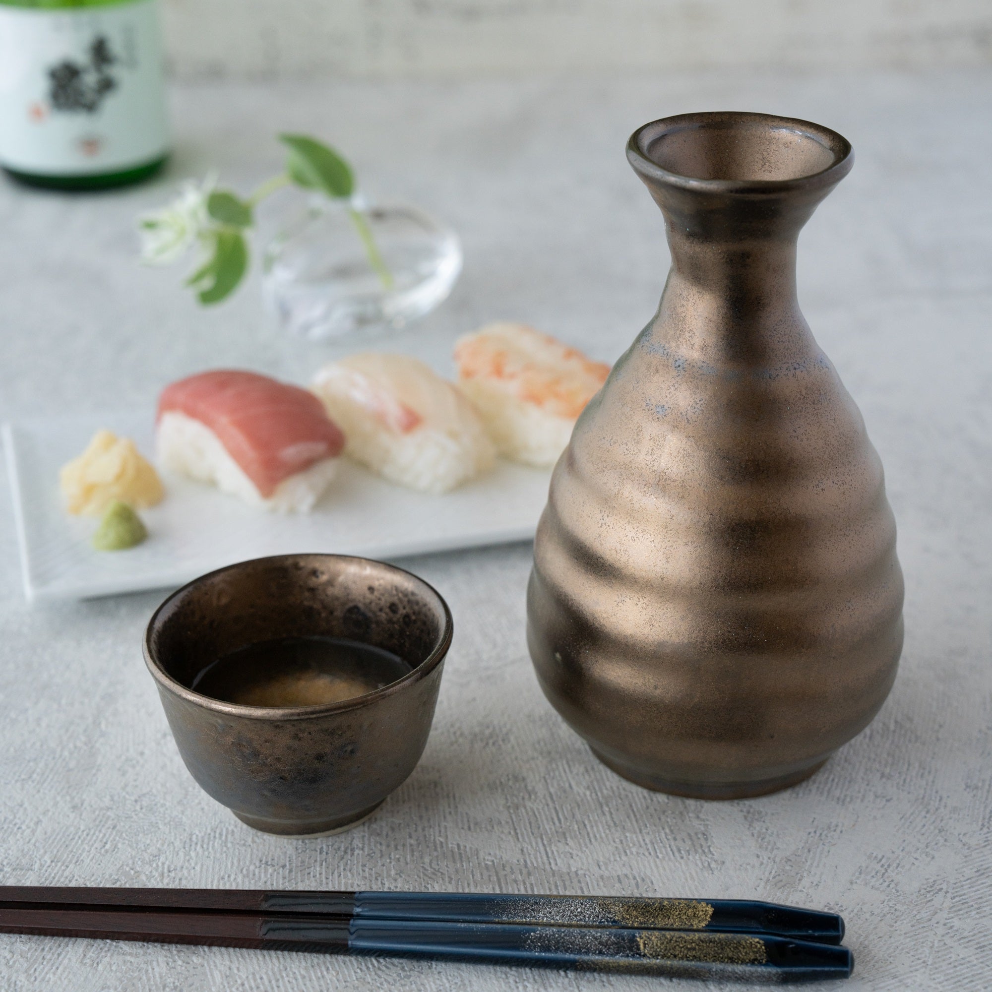Ibushi Gold Sake Set – Tokkuri & Guinomi Handcrafted in Gifu, Japan | MIWA Tableware