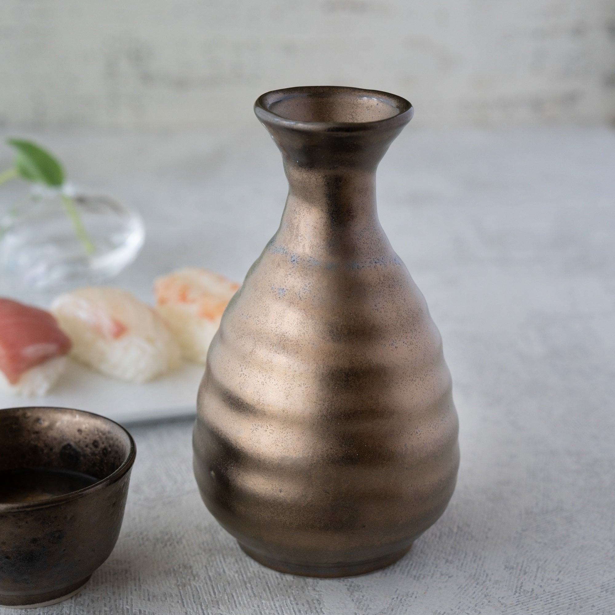 Ibushi Gold Sake Set – Tokkuri & Guinomi Handcrafted in Gifu, Japan | MIWA Tableware