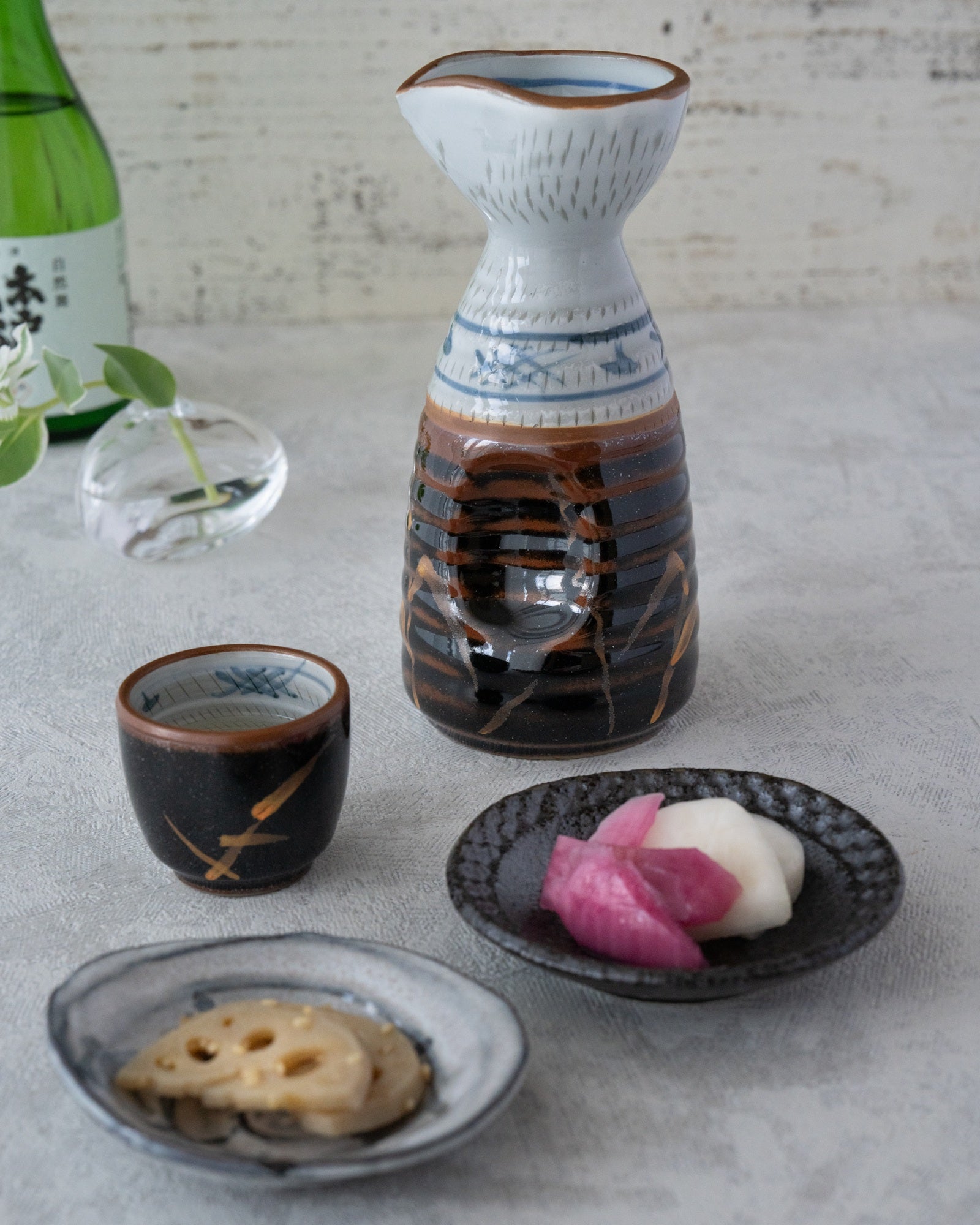 Tenmoku Kin-Ashi Sake Set – Hand-Painted Tokkuri & Guinomi | MIWA Tableware