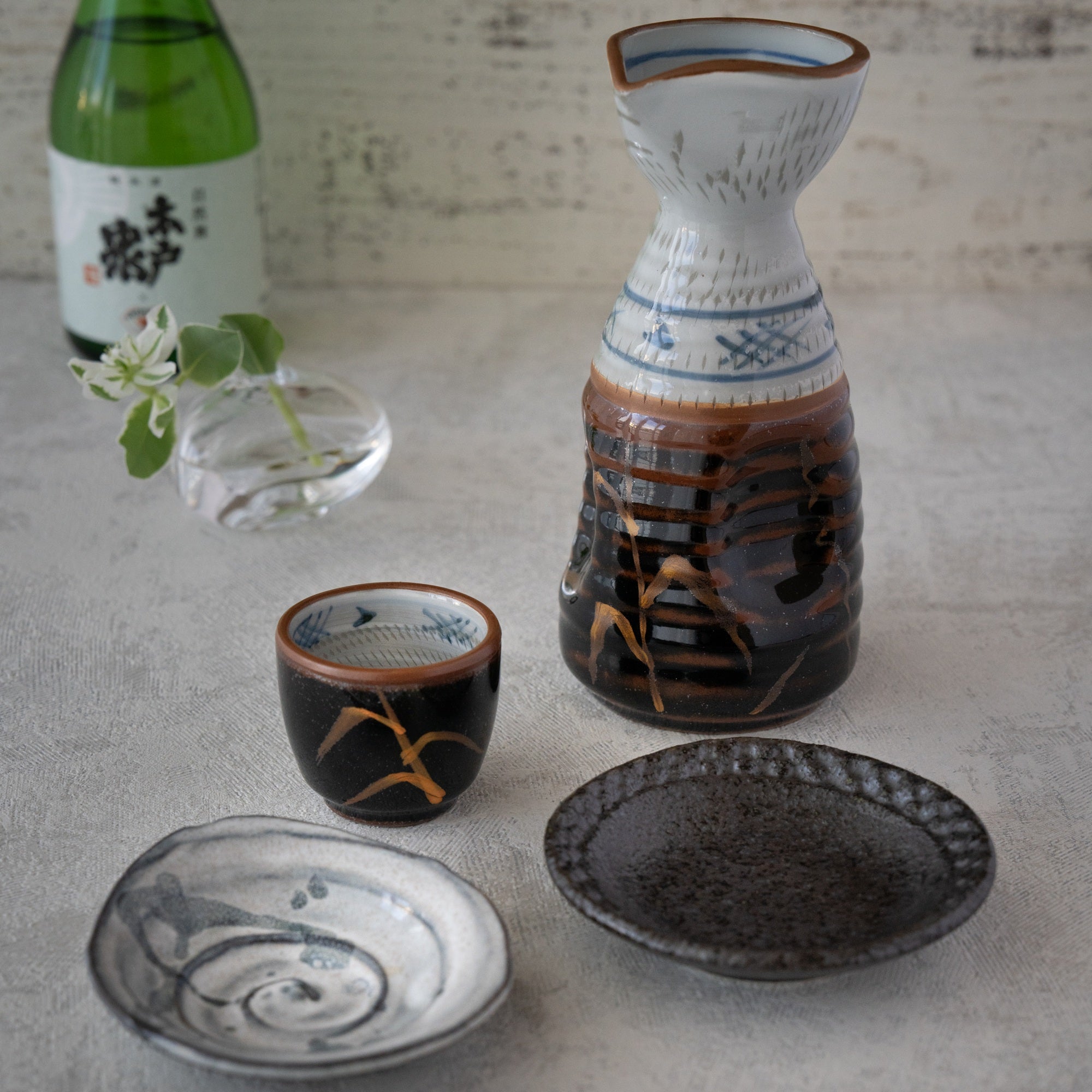 Tenmoku Kin-Ashi Sake Set – Hand-Painted Tokkuri & Guinomi | MIWA Tableware
