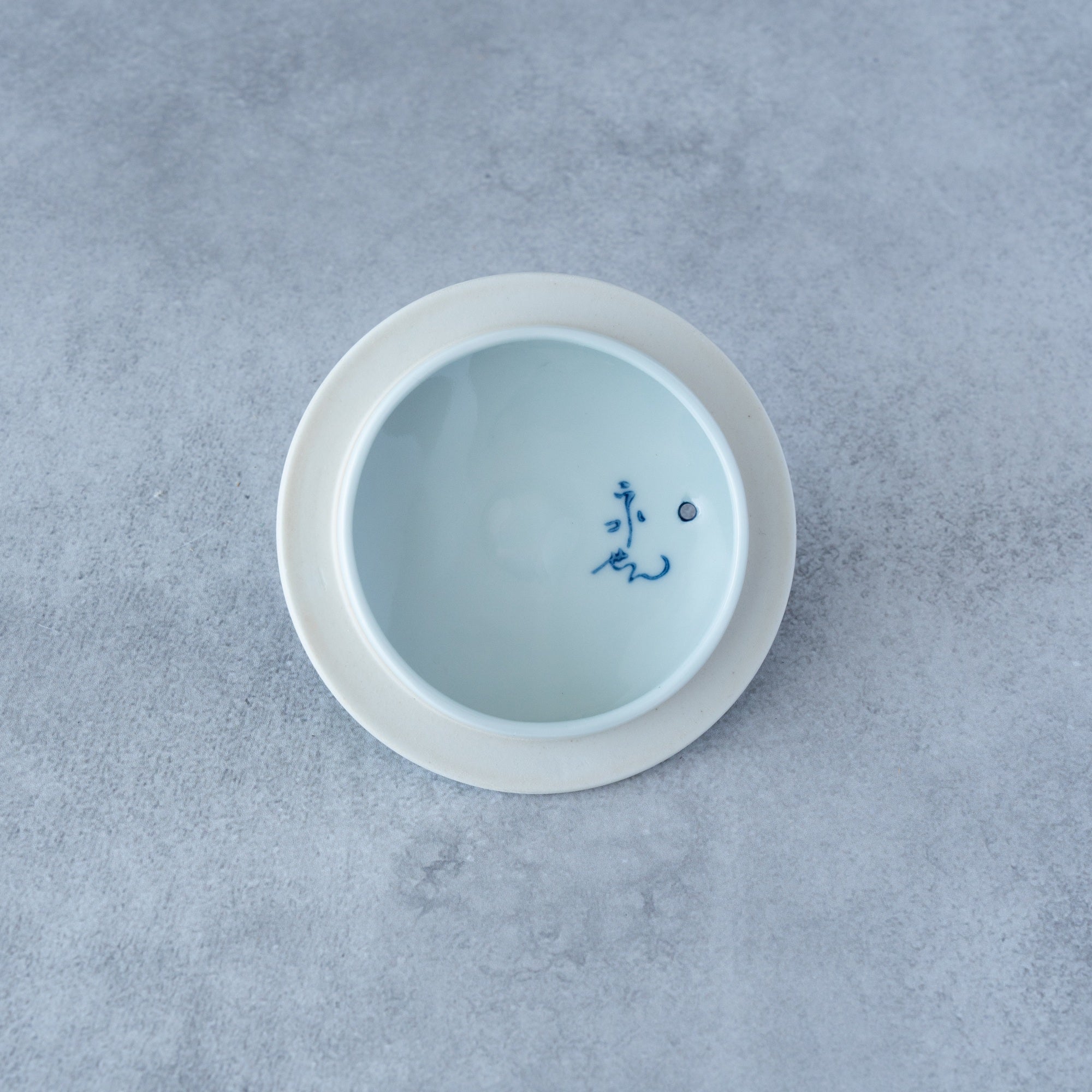 Ichin Sazanka Teapot (Hasami Ware) – Handcrafted Japanese Porcelain | MIWA Tableware