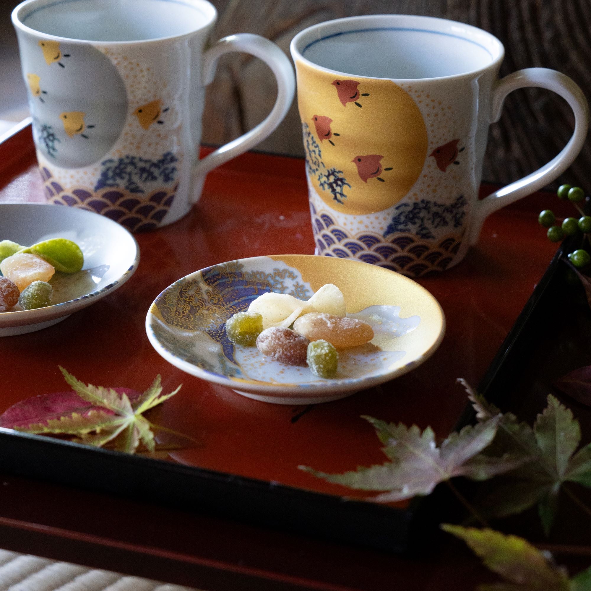 Hokusai’s Mt. Fuji & Waves Mamezara (Gold) – Iconic Japanese Art on Kutani Ware
