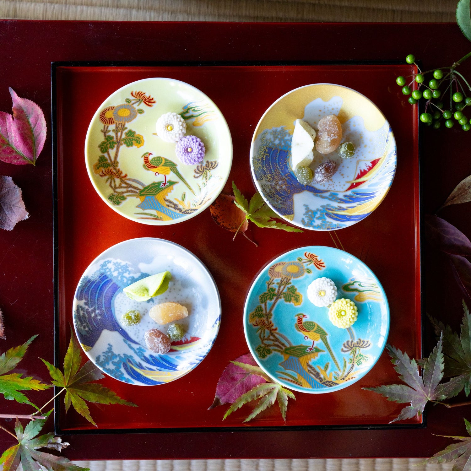 Hokusai’s Mt. Fuji & Waves Mamezara (SIlver) – Iconic Japanese Art on Kutani Ware