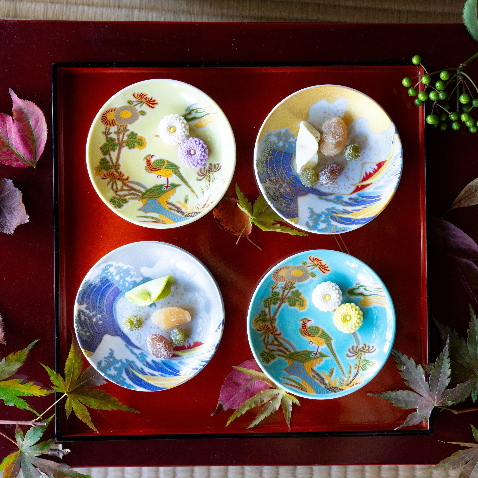 Hokusai’s Mt. Fuji & Waves Mamezara (SIlver) – Iconic Japanese Art on Kutani Ware