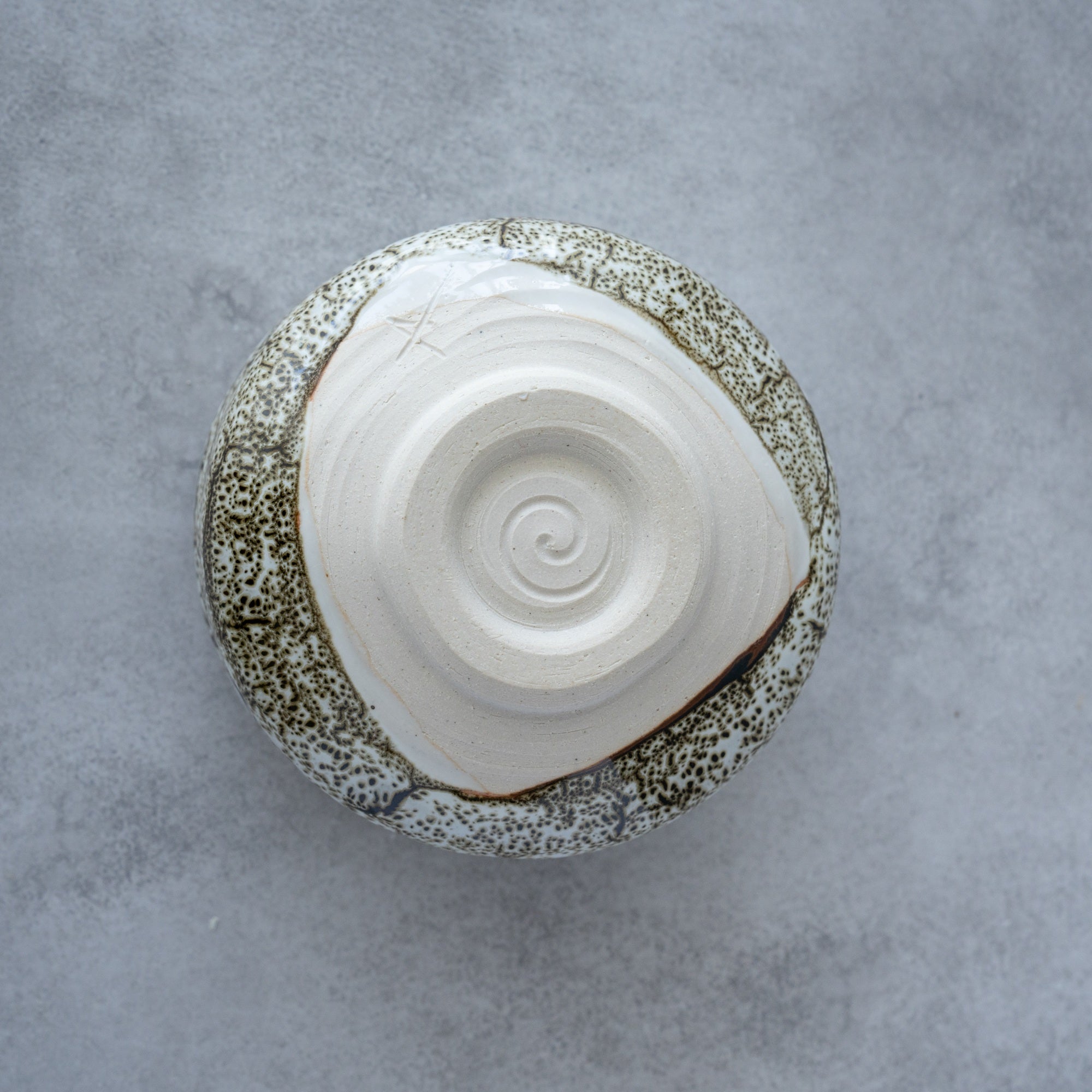 White Tenmoku Matcha Bowl – Handcrafted Mino Ware Gift Box | MIWA Tableware