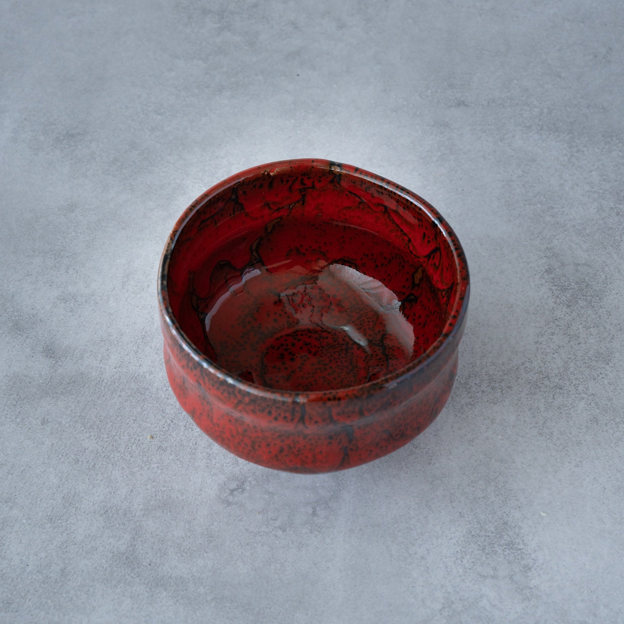 Beninagashi Matcha Bowl – Red Tenmoku Glaze – Handcrafted Mino Ware Gift Box | MIWA Tableware