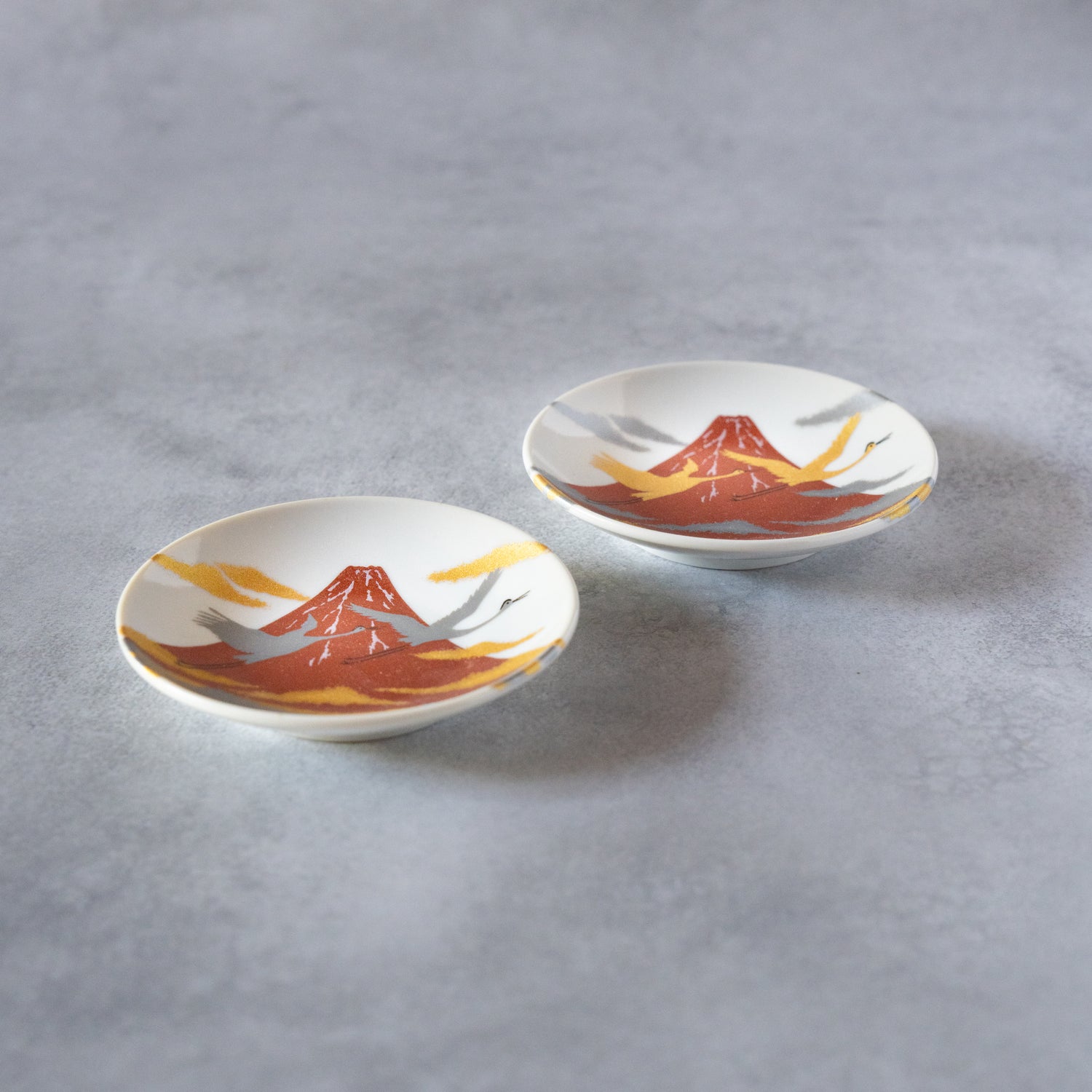 Mt. Fuji & Gold/Silver Swans Mamezara Set – Kutani Ware Elegance