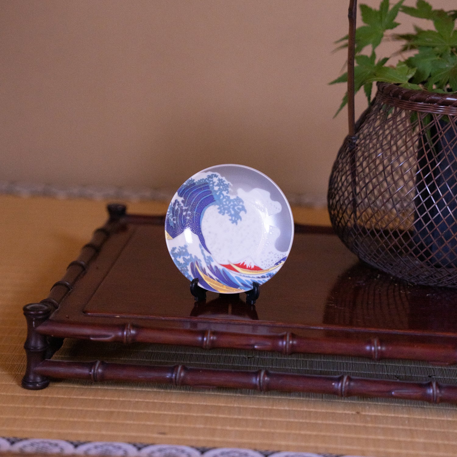 Hokusai’s Mt. Fuji & Waves Mamezara (SIlver) – Iconic Japanese Art on Kutani Ware