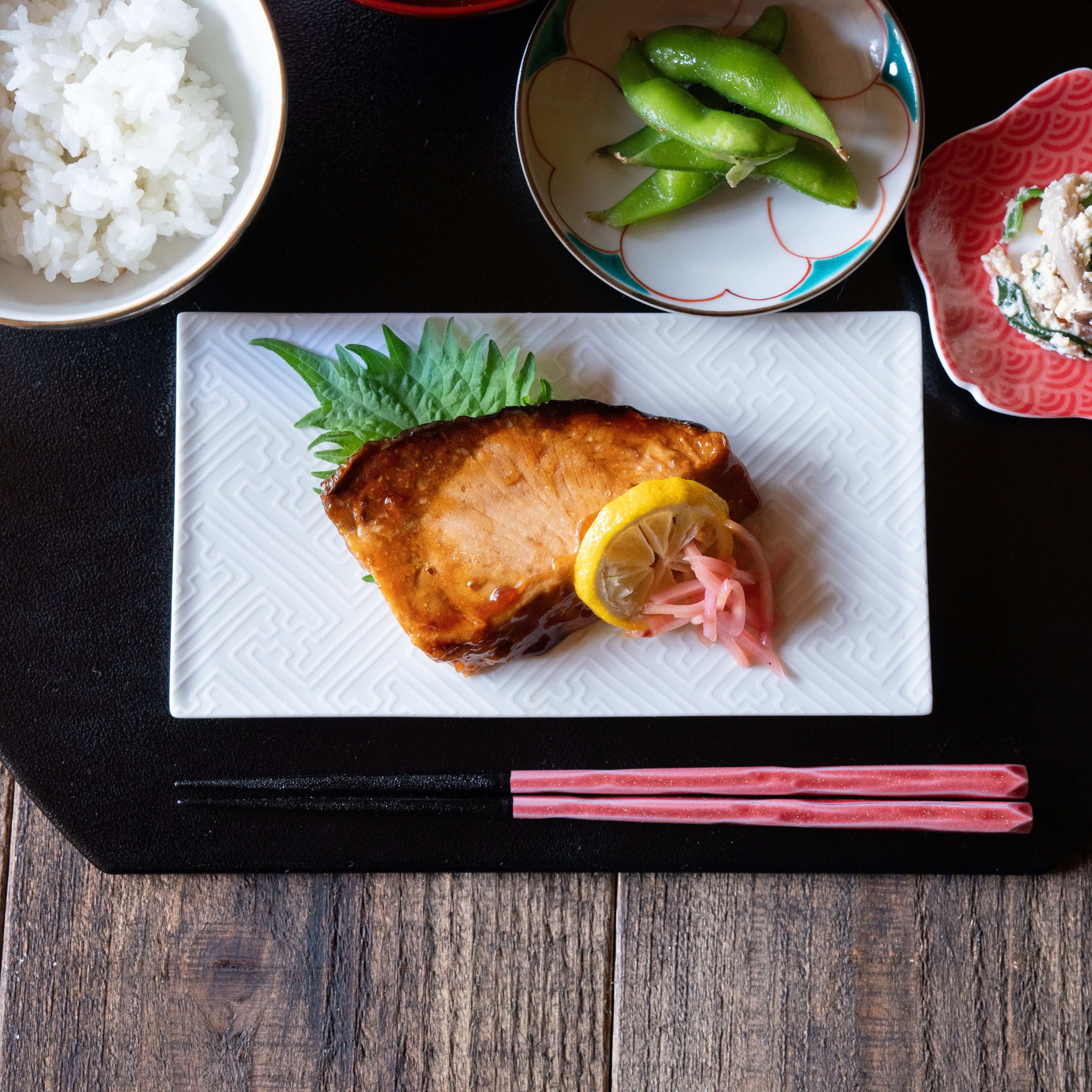 Rinzu Mon Rectangular Plate
