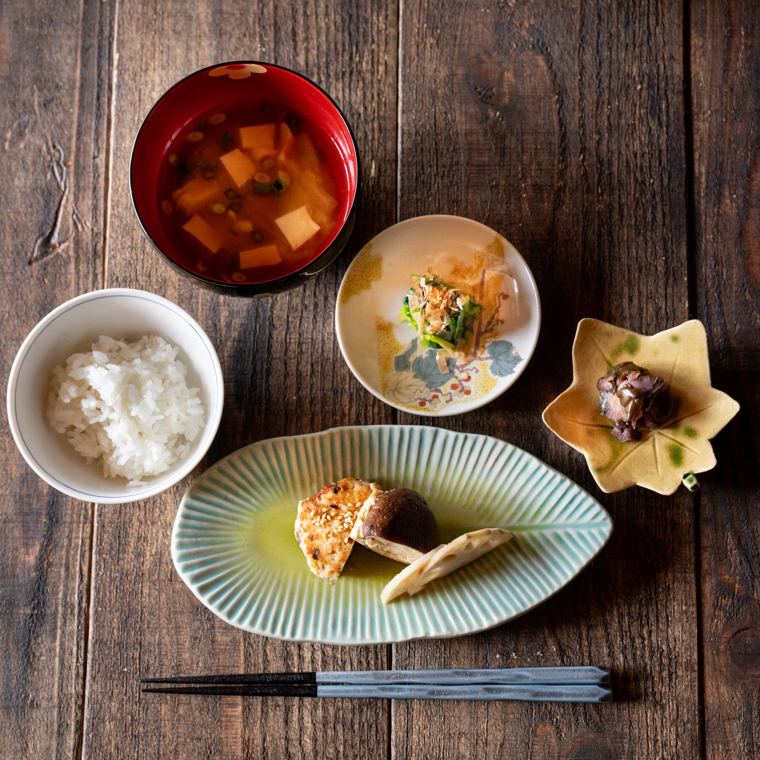 Spring Nanohana Leaf Plate