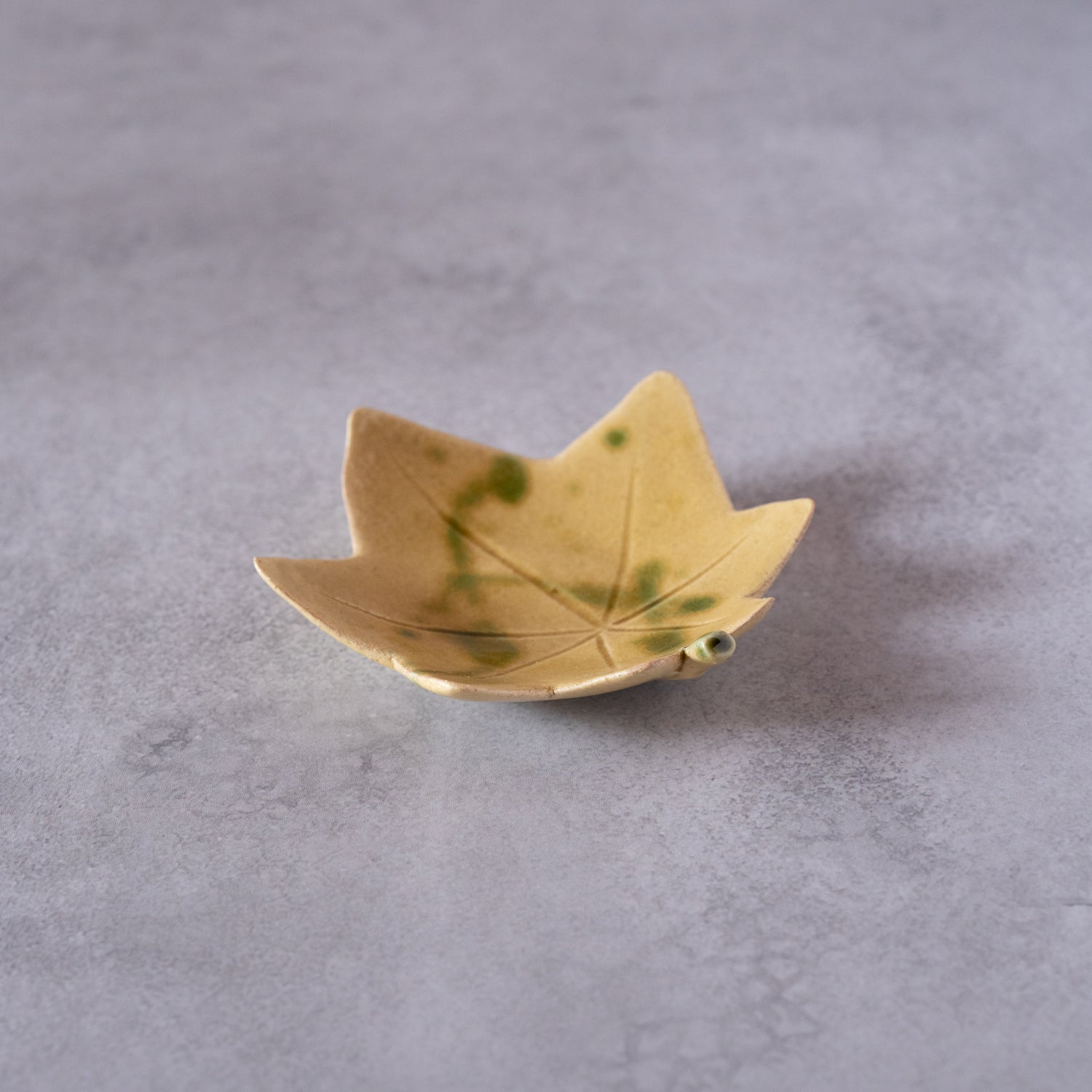 Golden Kiseto Maple Plate