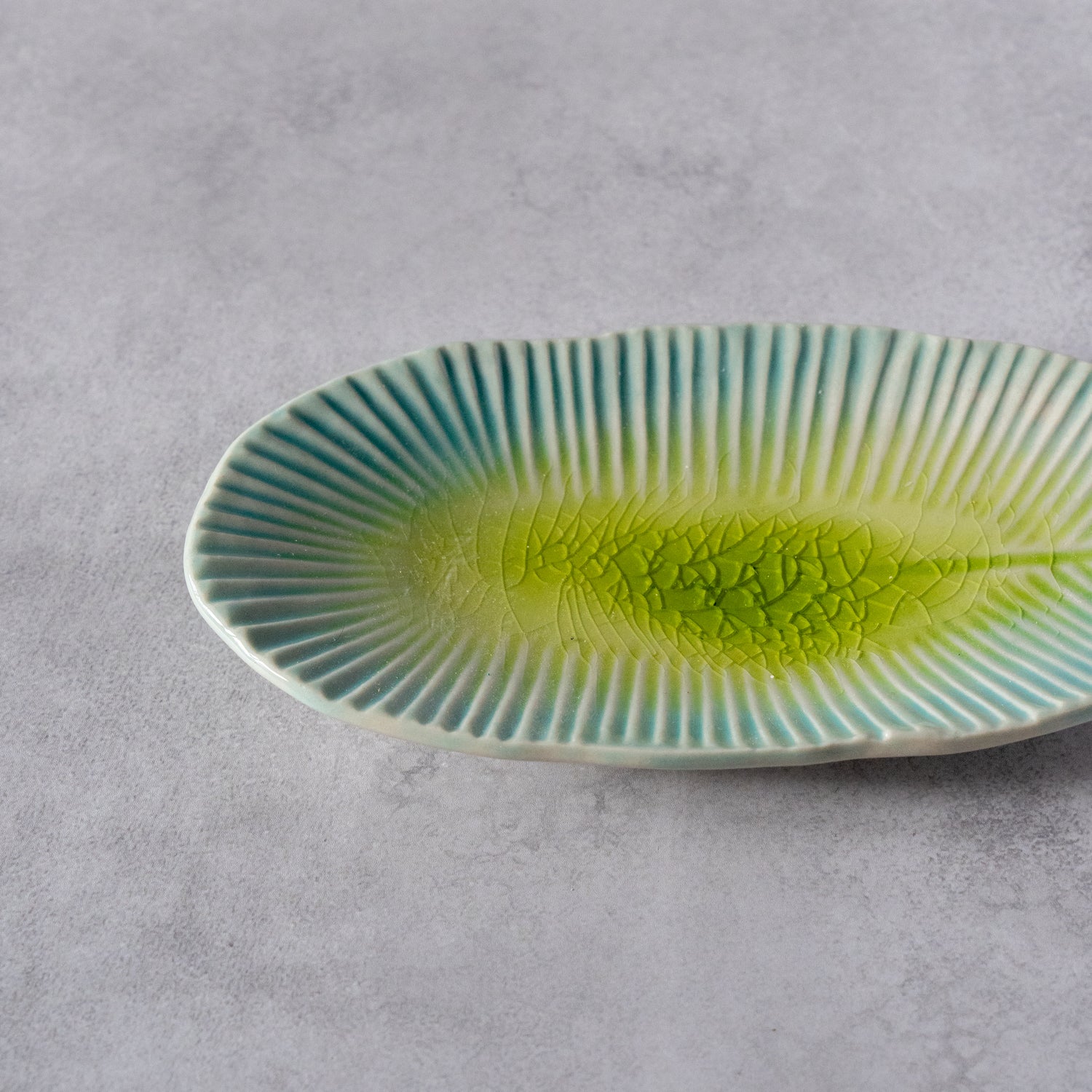 Spring Nanohana Leaf Plate