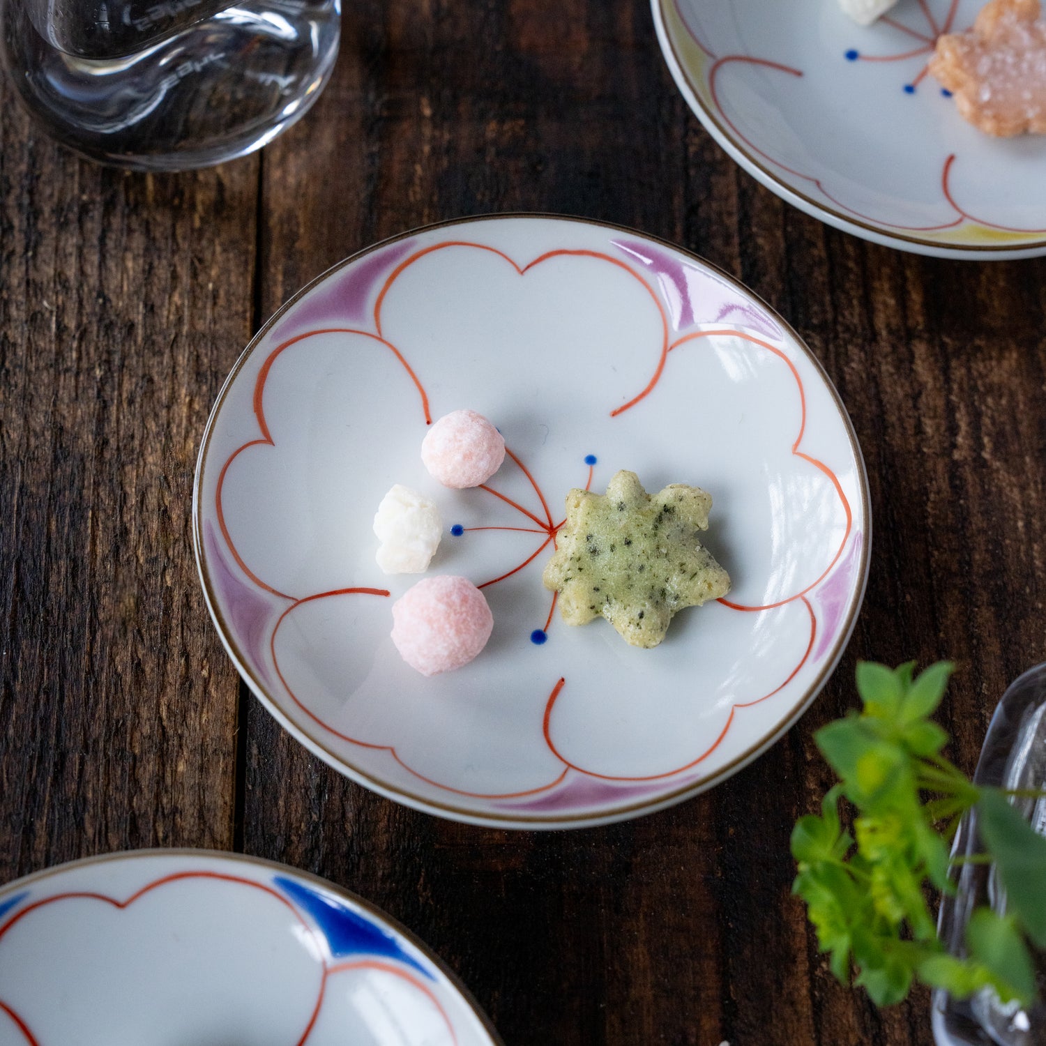 Kutani Sakura 5-Color Plate Set