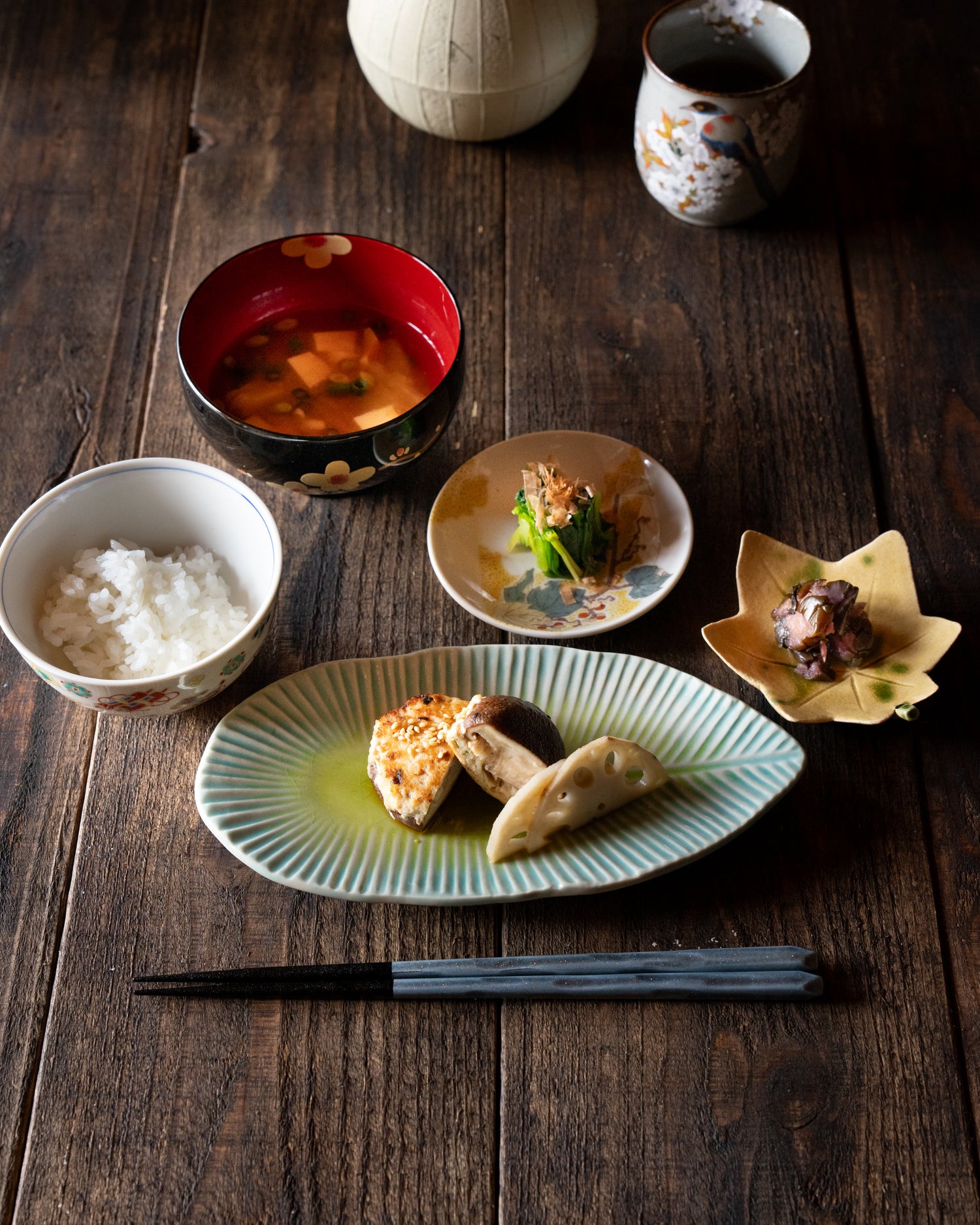 Spring Nanohana Leaf Plate