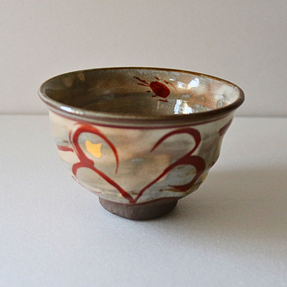 Minoyaki Elegant Red-Patterned Rice Bowl