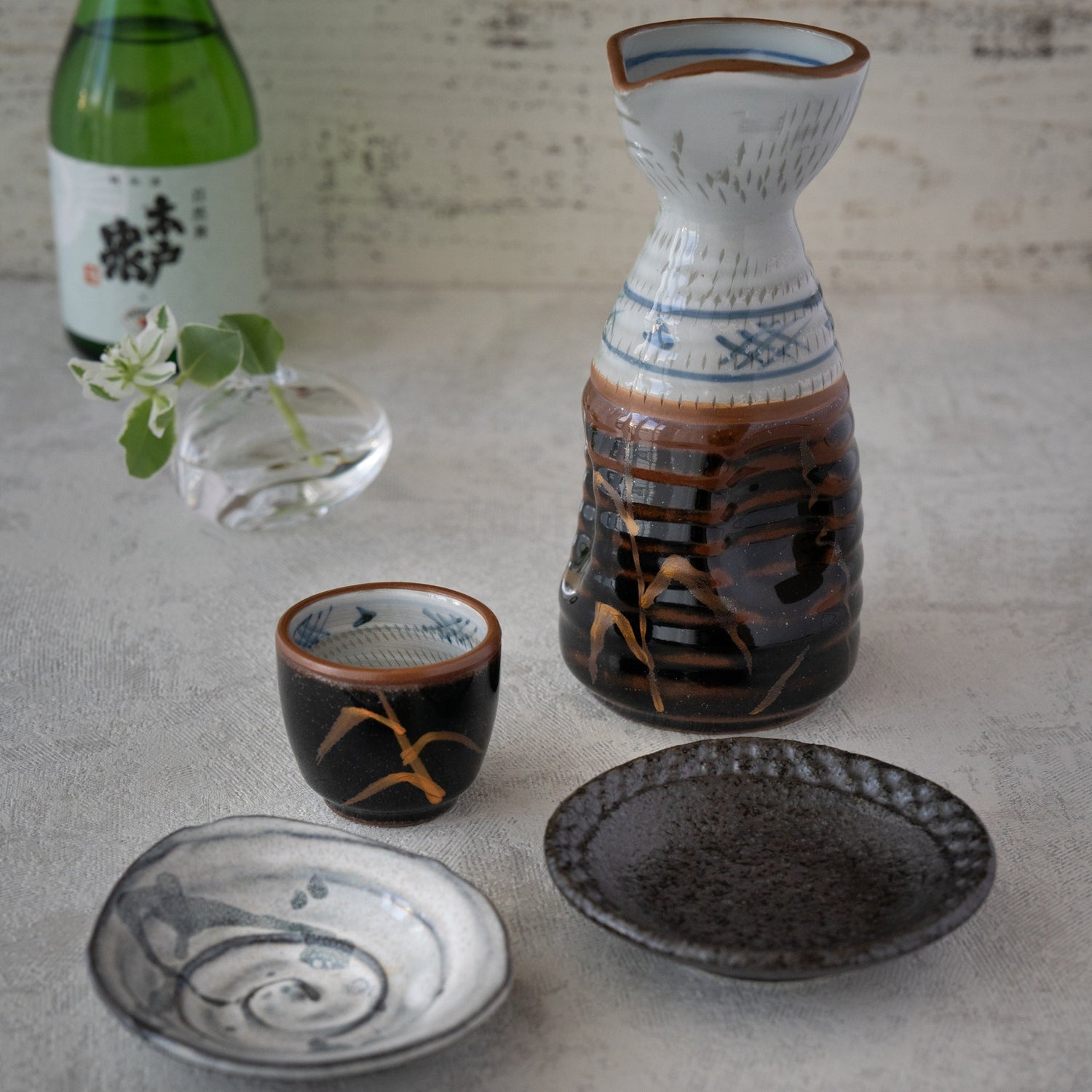 Tenmoku Kin-Ashi Sake Set – Hand-Painted Tokkuri &amp; Guinomi | MIWA Tableware
