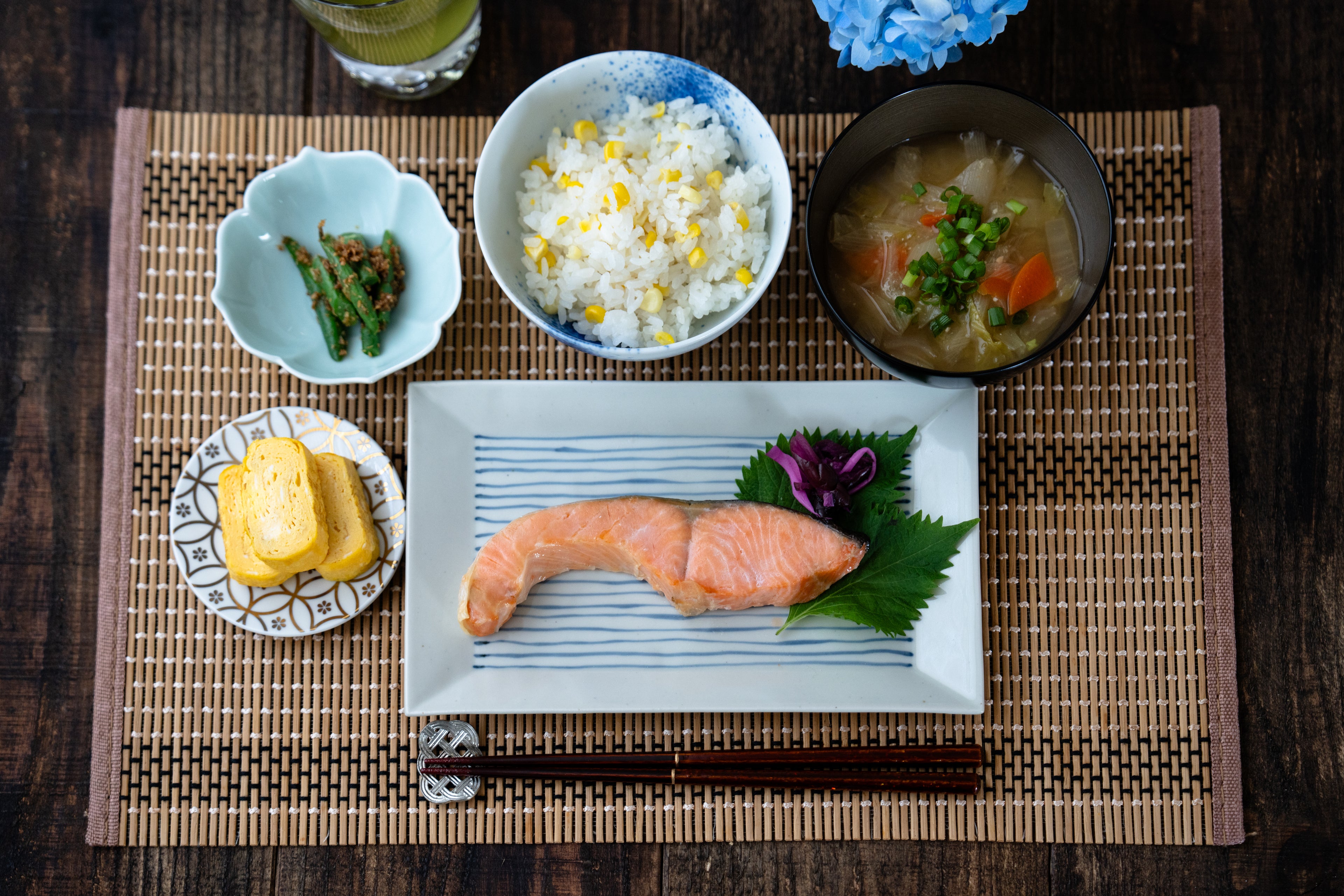 Small Plate Set (White) - Japanese Minoyaki Ceramic with Gift Box