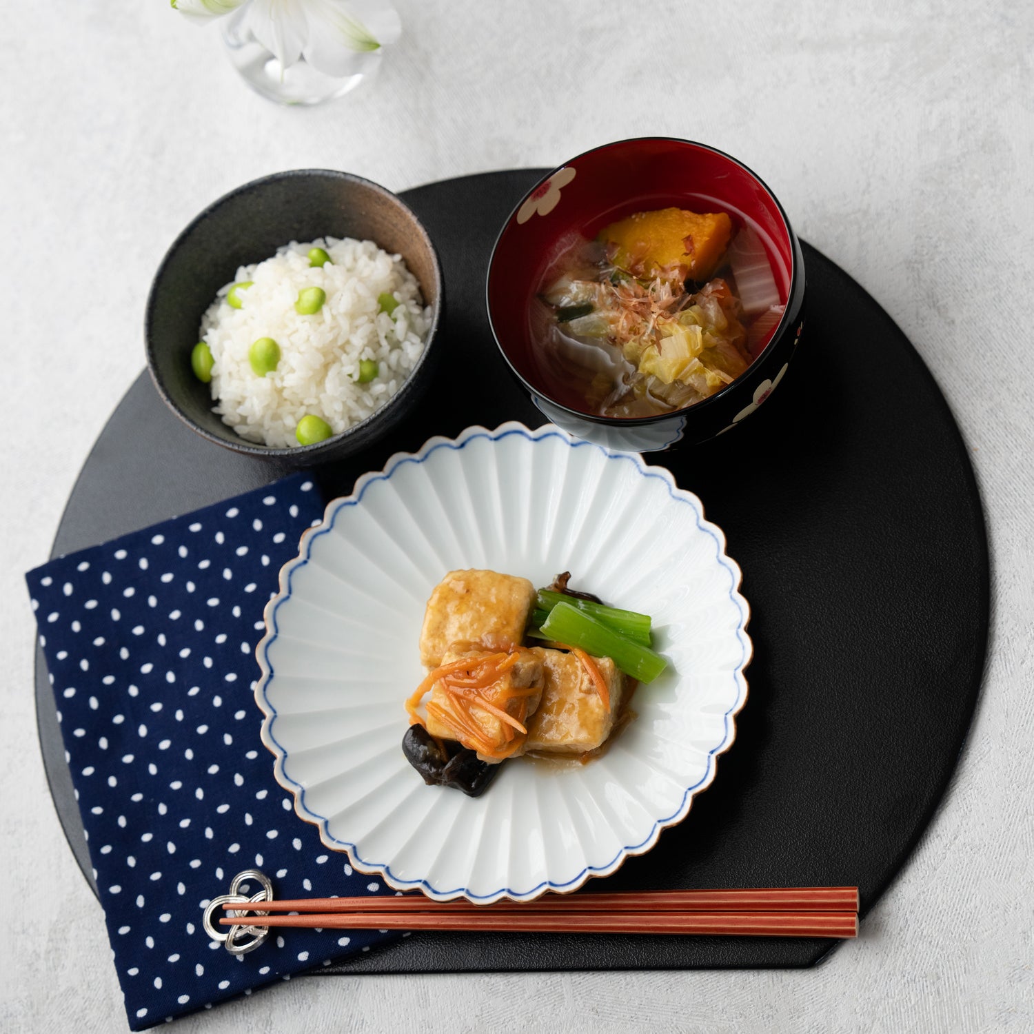 Fan-shaped Urushi Placemat