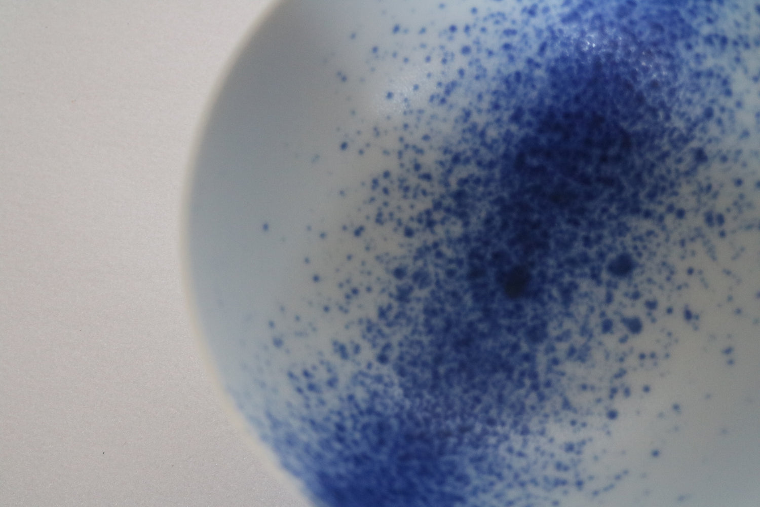 Arita White and Blue Fuki-Sumi Rice Bowl