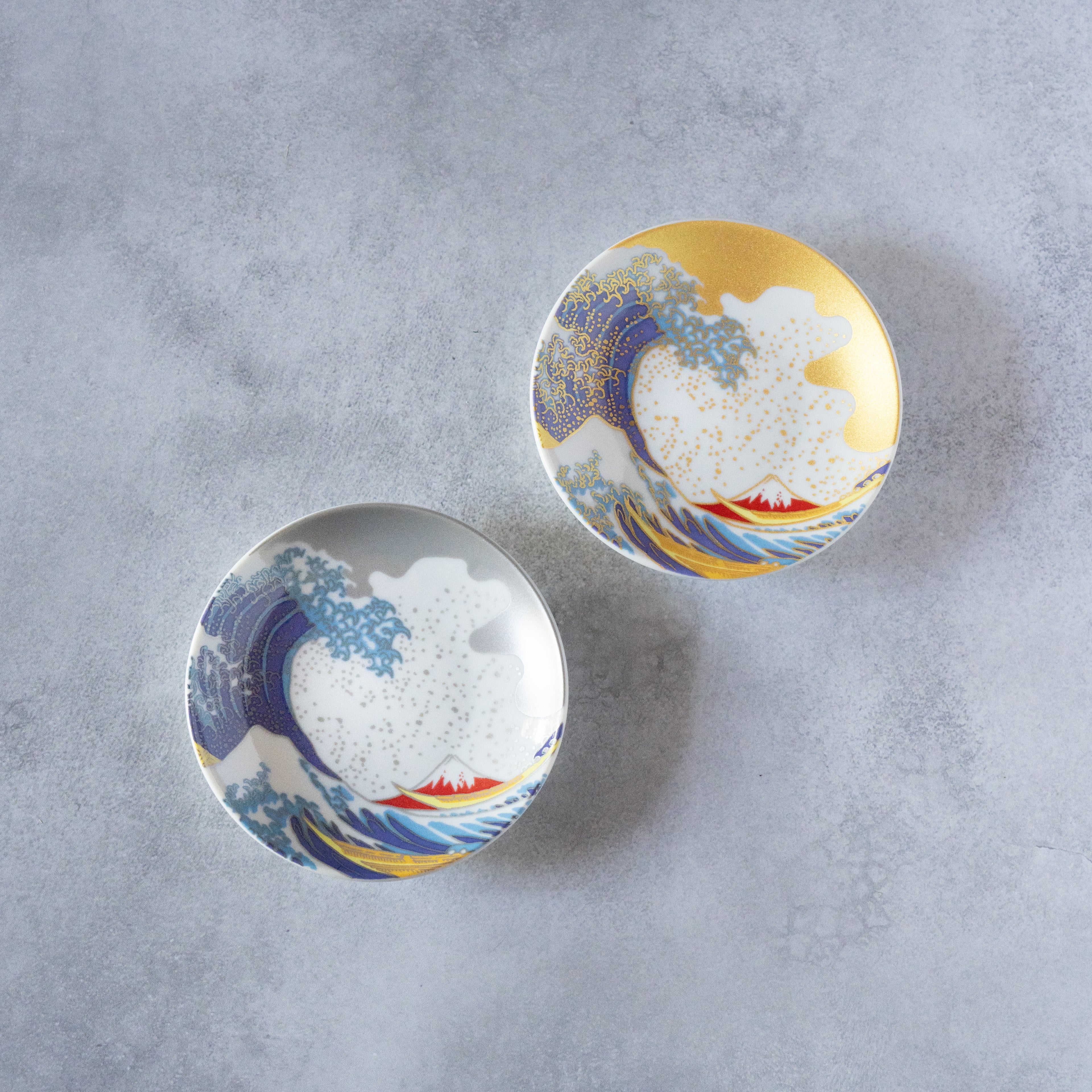 Hokusai’s Mt. Fuji &amp; Waves Mamezara Set - Iconic Japanese Art on Kutani Ware